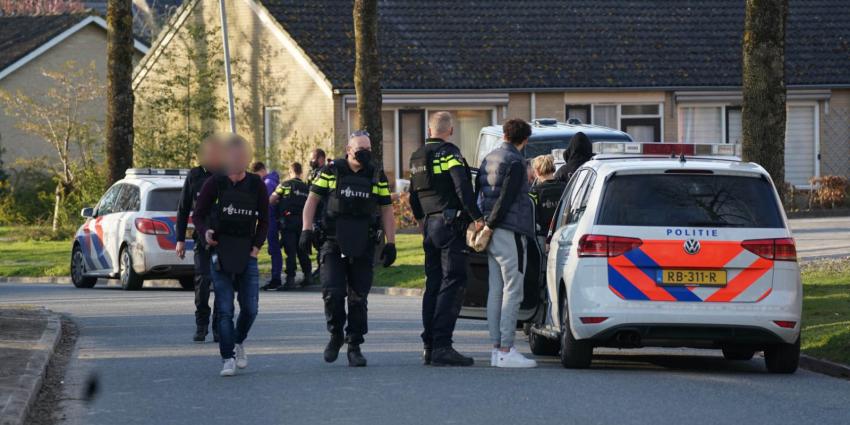 Politie doet vijf aanhoudingen