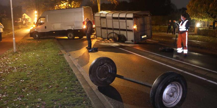 aanhanger-achteras-aanrijding
