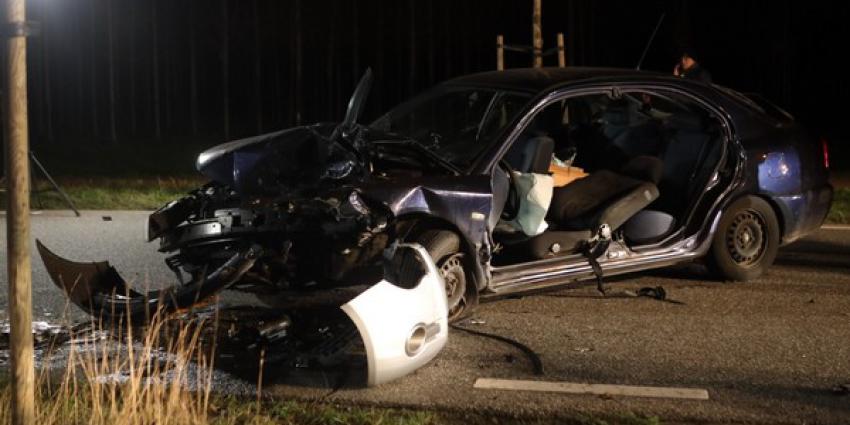 frontale aanrijding, drie zwaargewonden