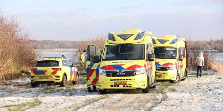 ambulances-schaatsers