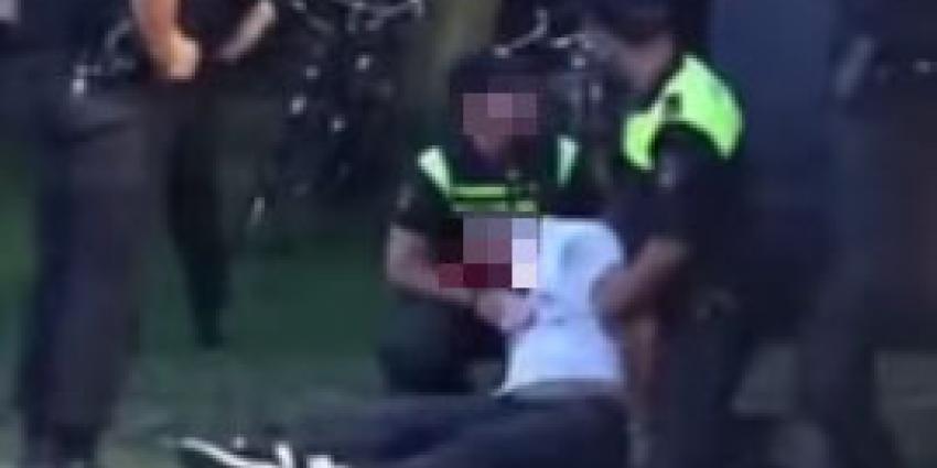 Agenten hebben Mitch Henriquez ‘gigantisch mishandeld’