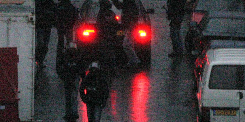 arrestatieteam-donker-bmw