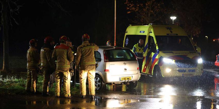 auto-ambu-donker-brandweer