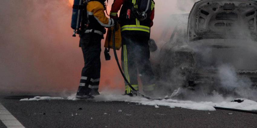 Woningen in Hoofddorp ontruimd vanwege autobranden 