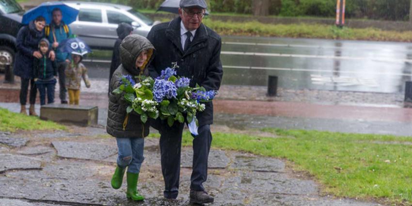 bloemlegging-joods-monument-groningen