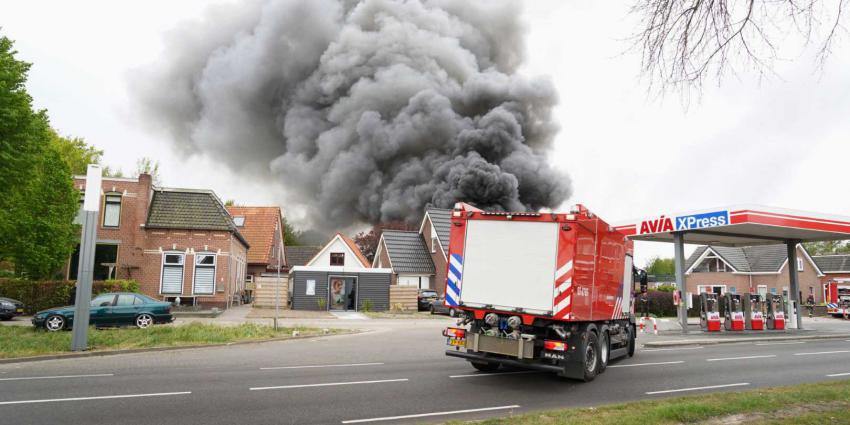 brand-rookwolken-tankstation-autoschadebedrijf