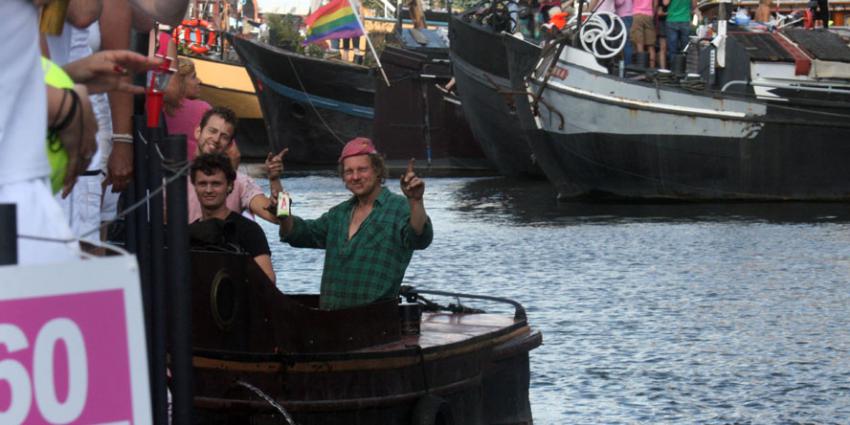 Stapvoets voor boten in Amsterdamse grachten