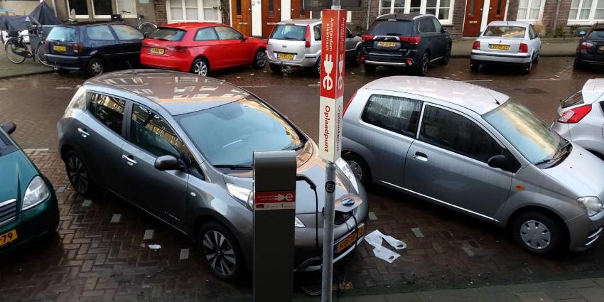 Accu elektrische auto veel eerder leeg dan wordt beloofd in folder