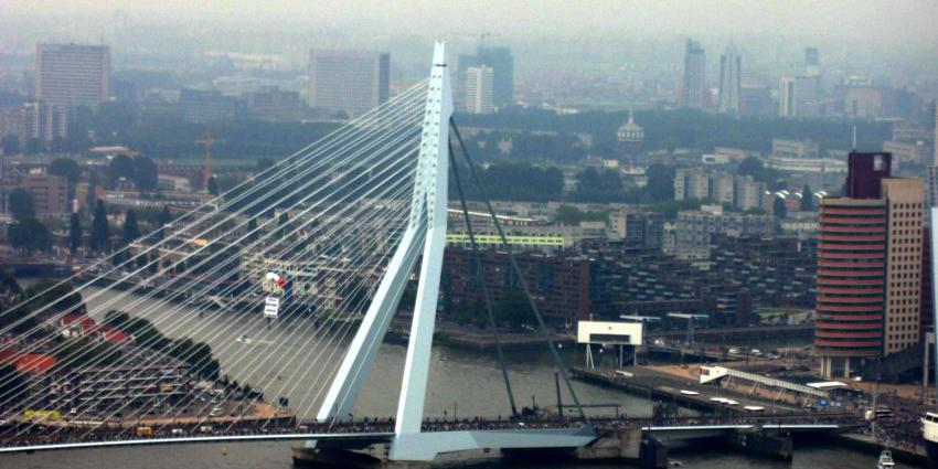 erasmusbrug-auto-verkeer