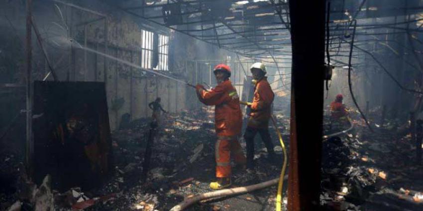 Brand in voormalig VOC-pakhuis in Jakarta