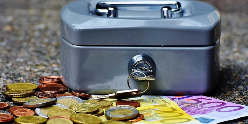 geldkistje-bankbiljetten