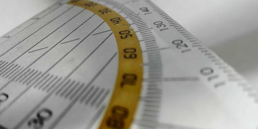 Geodriehoeken Hema met drukfout gratis omruilen