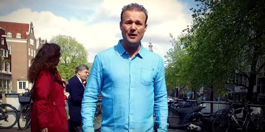 Kleine jodeljongen viert 30-jarig jubileum