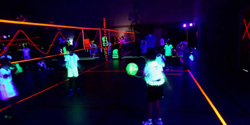 Glow in the Dark Volleybal toernooi Oudehaske spectaculair