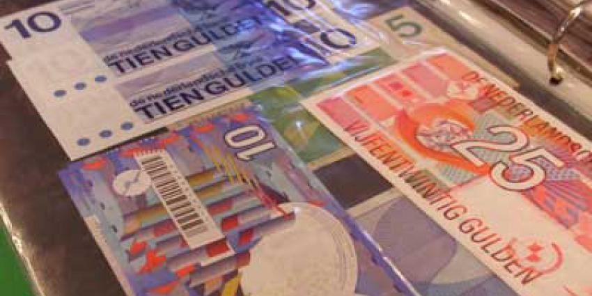 Foto van bankbiljetten gulden | Archief EHF