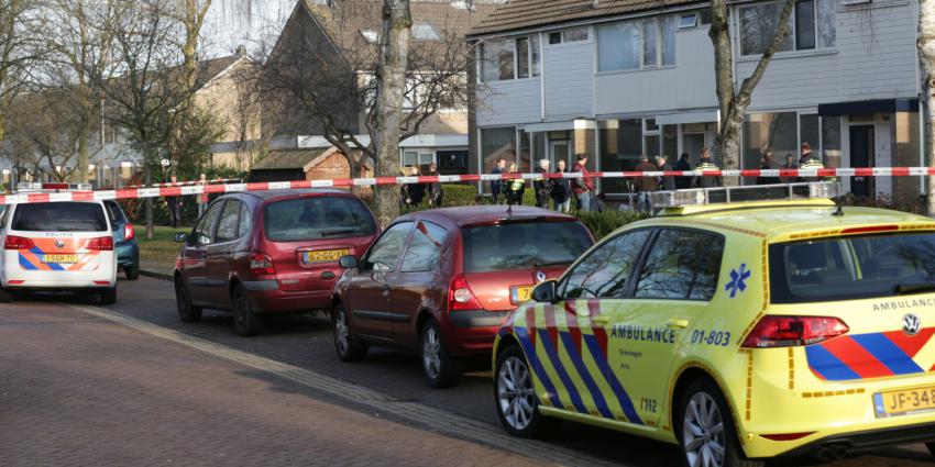 Man aangehouden voor mogelijke betrokkenheid bij dodelijk incident woning