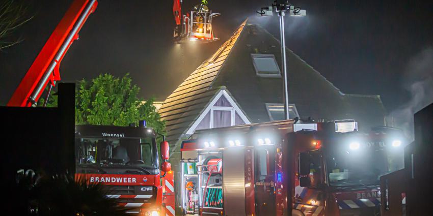 Brandweer met veel materieel ter plaatse