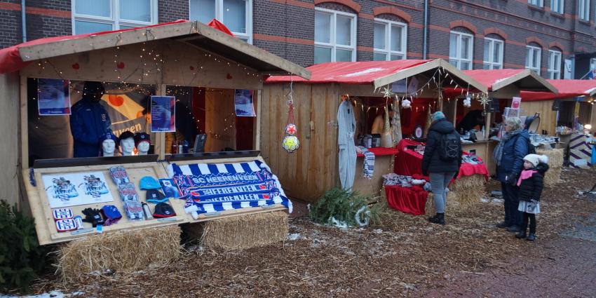 Kerstmarkt Heerenveen druk bezocht