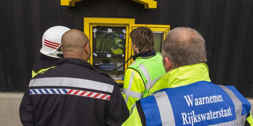 Grootschalige oefeningen hulpdiensten Ketheltunnel nieuwe A4 Schiedam