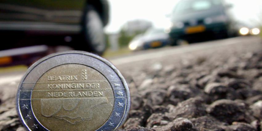 Foto van auto en euro | Archief EHF