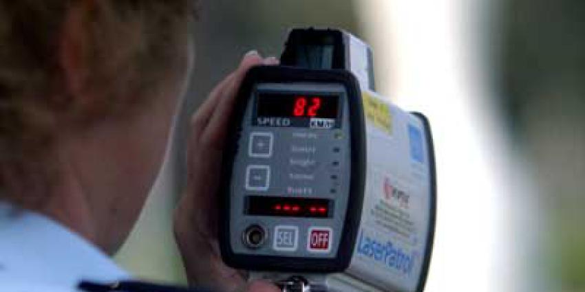 Foto van lasergun controle snelheid politie | Archief EHF