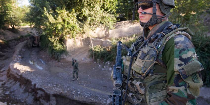 Nieuwe gevechtskleding en helmen voor Defensie