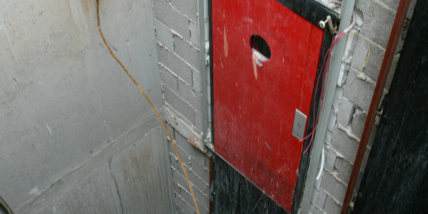 OM eist boete 1,5 ton voor sloopbedrijf om dode en gewonde liftongeval