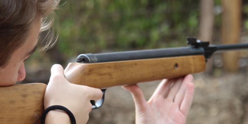 Verdachte vervolgd voor schieten met luchtbuks