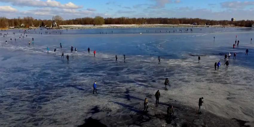 massaal-schaatsen-Paterswoldsemeer