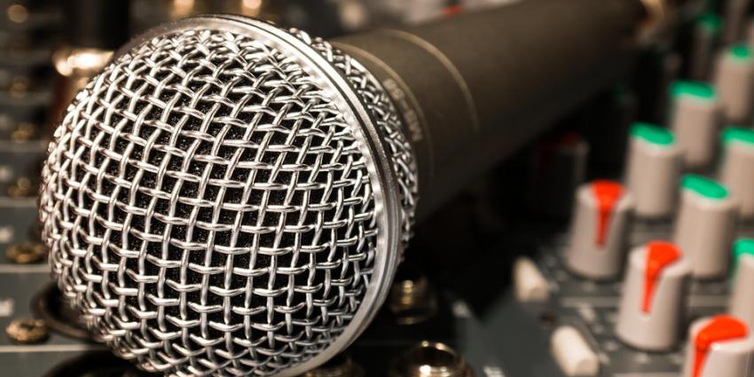 Zanger Johnny Lion overleden