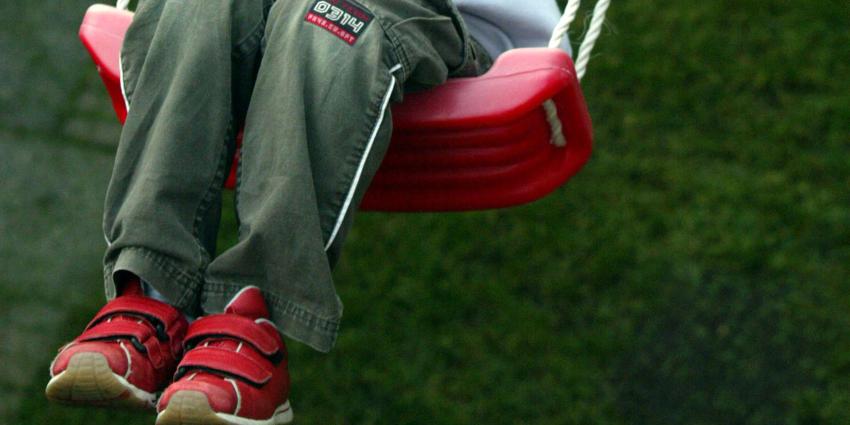 Meisje en pedofiel gevonden na verspreiden beelden