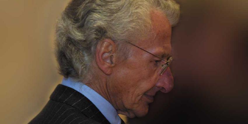 Wie voltooit gevonden niet volledige toneeltekst Harry Mulisch? 