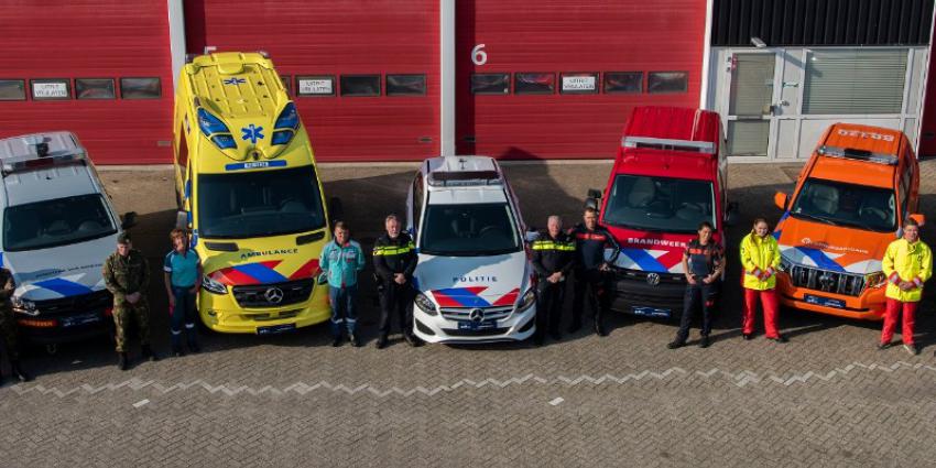 Vernieuwde striping voertuigen hulpverleningsdiensten