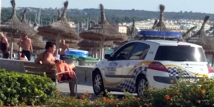 Meer plaatsen in Costa del Sol willen af van ontblote bovenlijven