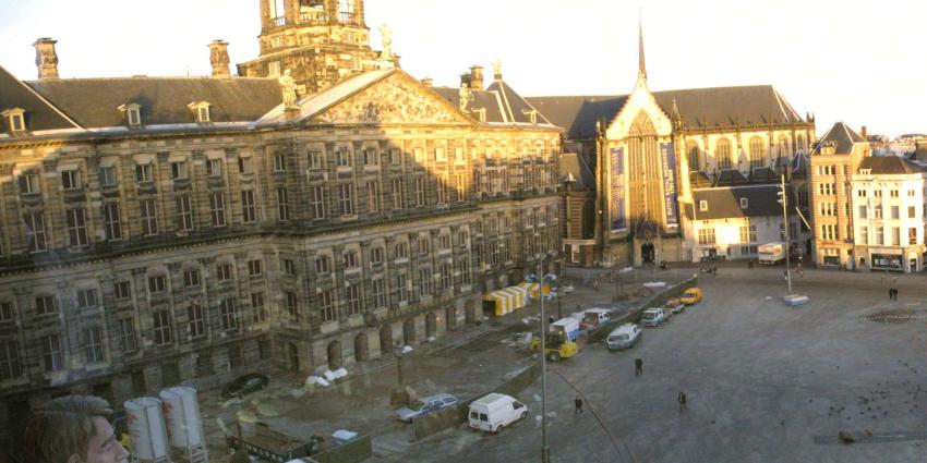 Koning en koningin dineren samen met 150 gasten in Paleis op de Dam