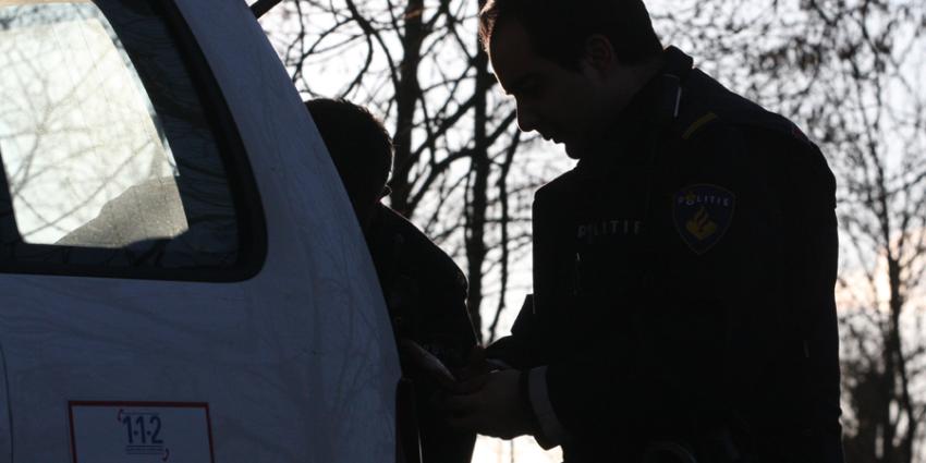 Man met ploertendoder en taser in woning Etten-Leur aangehouden