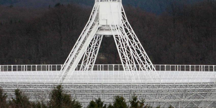 Snelste supercomputer Nederland speurt in Drenthe naar ruimteflitsen