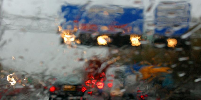 Regen zorgt voor drukste maandagavondspits van 2014