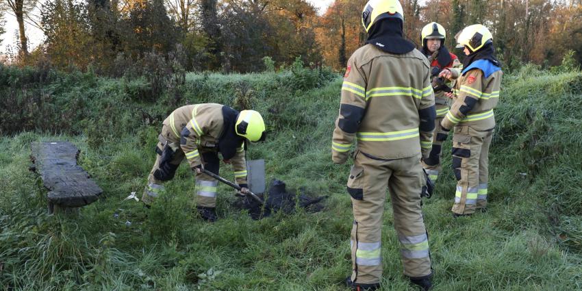 Brandweer dooft vuur