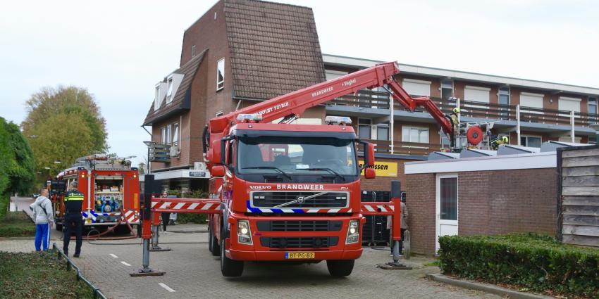 Brandweer dooft brand