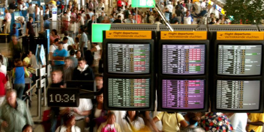 Slimme camera's op Schiphol moeten foute mensen eruit pikken