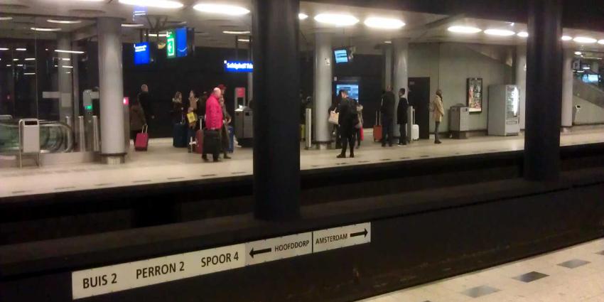 schiphol, spoor, perron, 