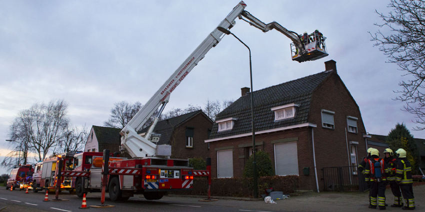 Schoorsteenbrand in Haaren tijdig geblust