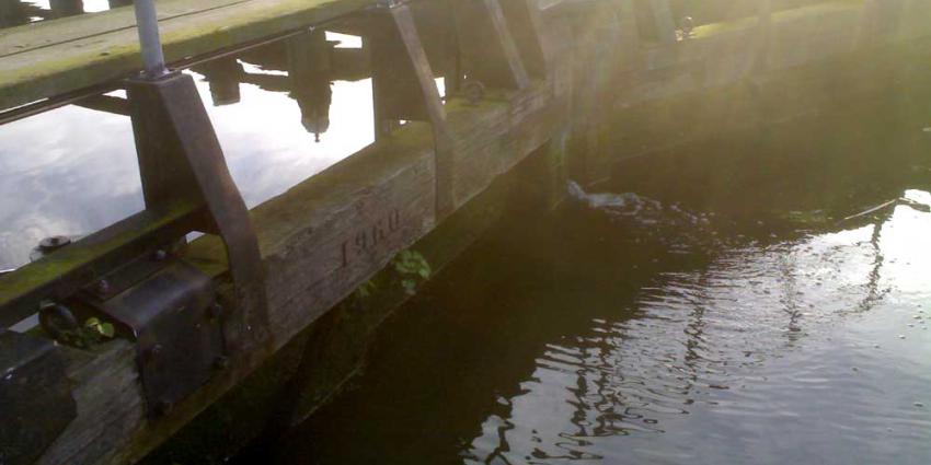 sluis-boot-water