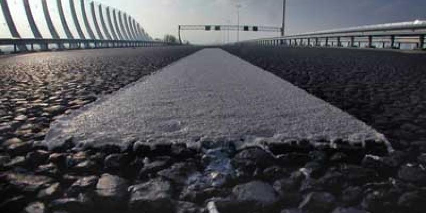 Foto van snelweg geluidscherm | Archief EHF