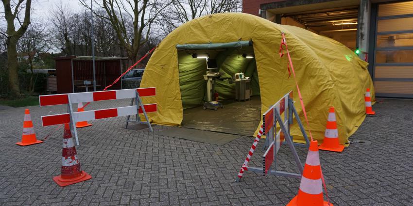 Ziekenhuis Hoorn plaatst tent voor SEH-patiënten vanwege het Coronavirus