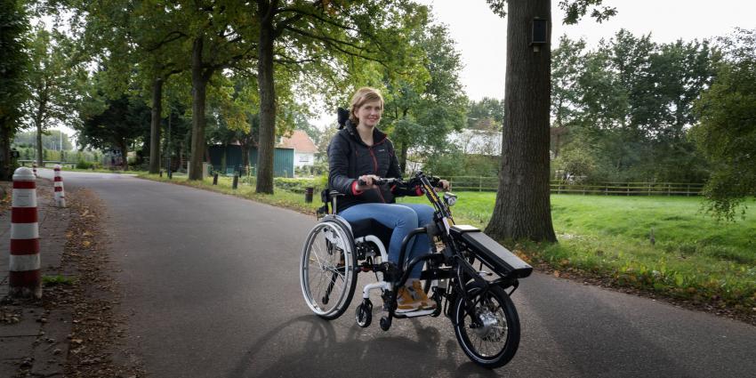 Judith op haar fiets