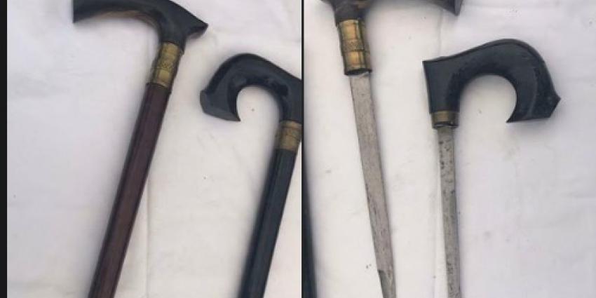 Wandelstokken blijken wapens te zijn