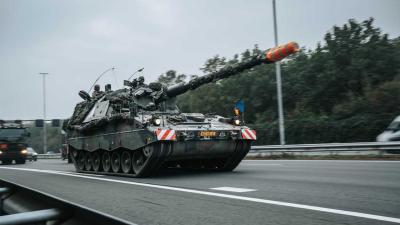 pantserrupsvoertuig-snelweg-verplaatsing