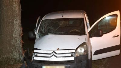 Auto zwaar beschadigd 